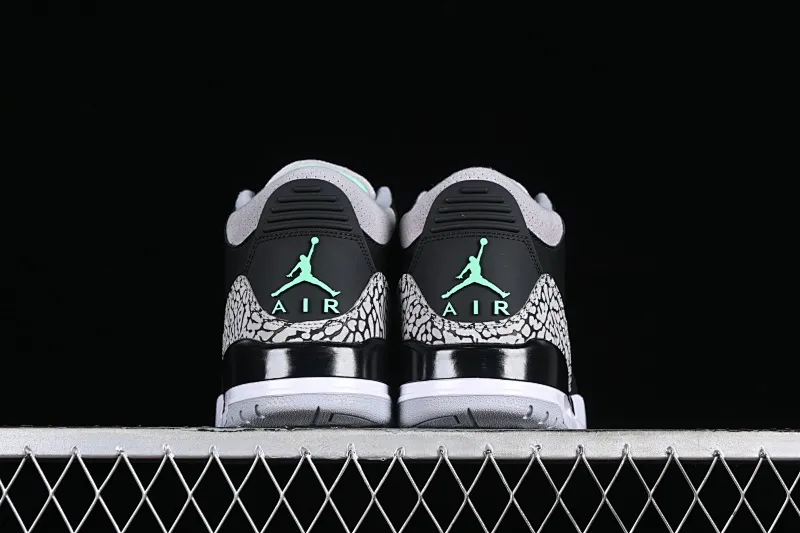 All categories Air Jordan Jordan series basketball shoes Air Jordan 3 LW version Air Jordan 3 "Green Glow" AJ3 Joe 3 black and green CT8532-031